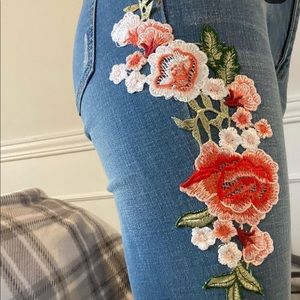 Flower embroidered jeans